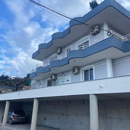 Vila Floban & Mirdar Koshi Sarande Exterior photo